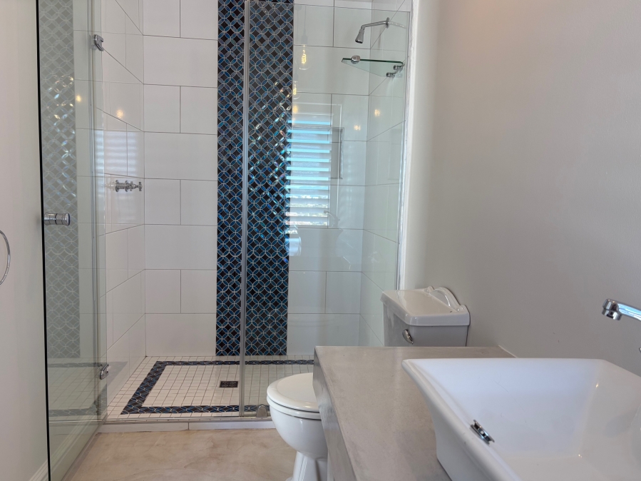 5 Bedroom Property for Sale in Whale Rock Hill Western Cape